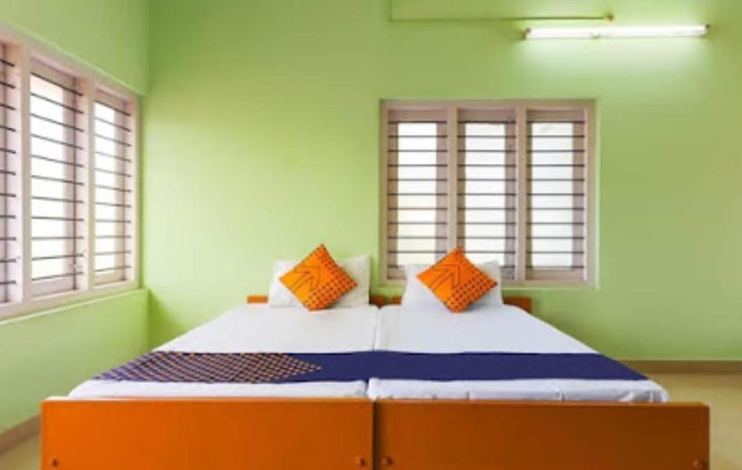 Zaina Tourist Home Kollam Luaran gambar