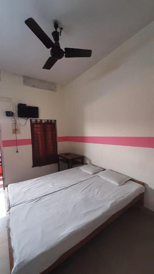 Zaina Tourist Home Kollam Luaran gambar