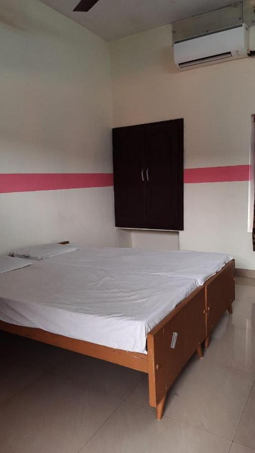 Zaina Tourist Home Kollam Luaran gambar