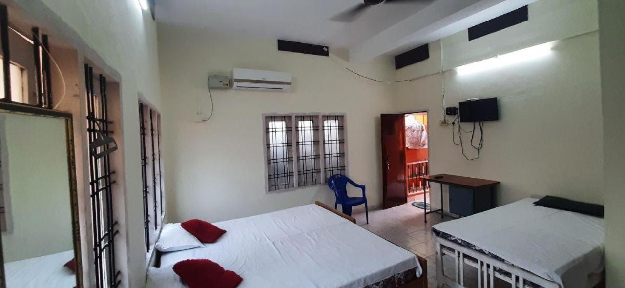 Zaina Tourist Home Kollam Luaran gambar